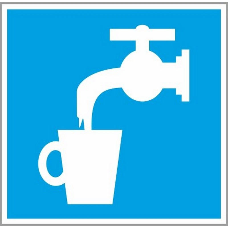 Знак безопасности D02 Питьевая вода (плёнка, 200х200) оптом