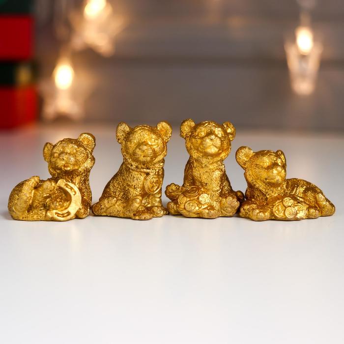 Сувенир полистоун "Золотой тигрёнок с золотыми монетами" МИКС 4,2х3,5х3,5 см оптом